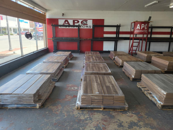 Designer Flooring Pallet Auction